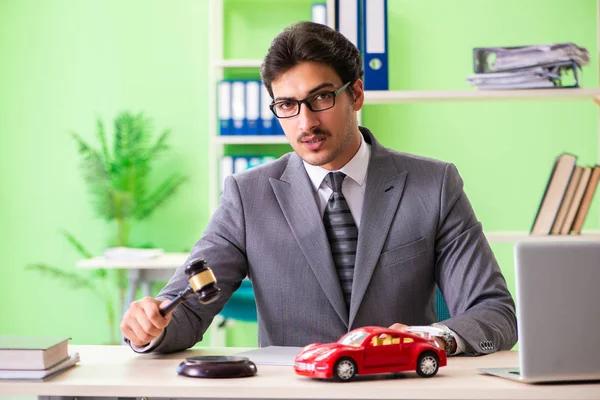 Turn Your Car Accident into a Fair Settlement with a Burbank Lawyer